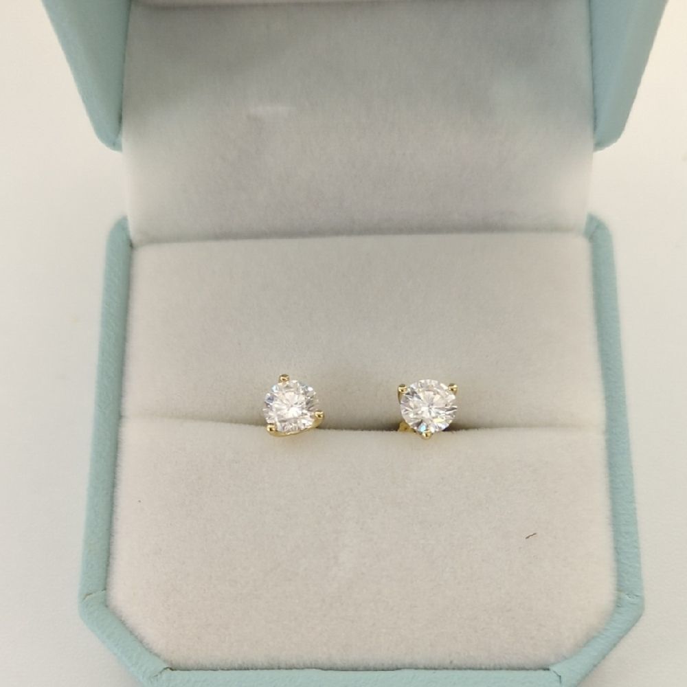 KRKC&CO Elegant Moissanite Stud Earrings